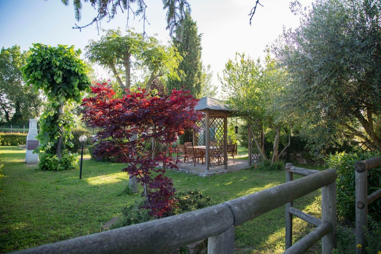 몬테라도 Il Casale Di Nonno Guido B&B 외부 사진